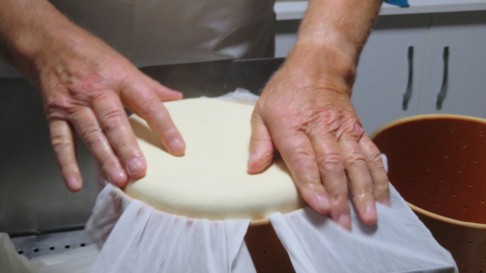 We visit the artisan cheesemaker Zoltán Horváth, a native of Székelykeresztúr